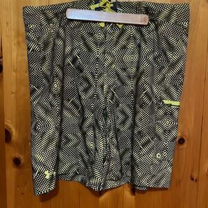 Under Armour Men's Yellow Black Abstract Loose Swim Board Shorts Size 40